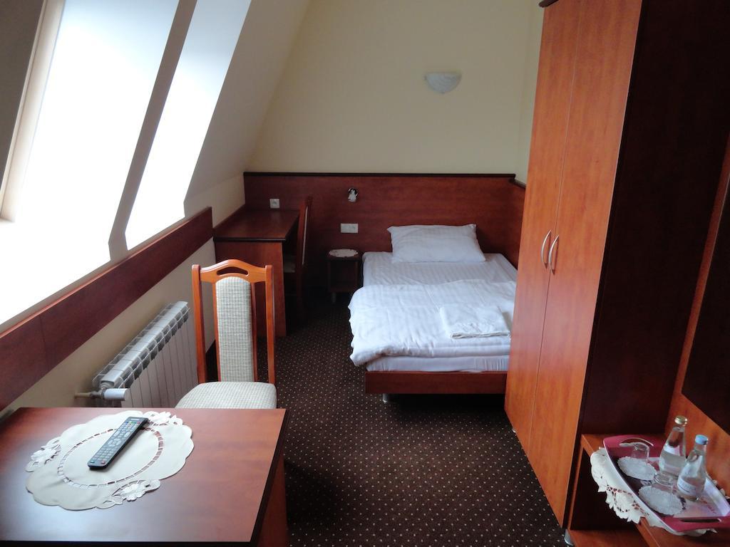 Hotel Wielkopolanka Środa Wielkopolska Room photo